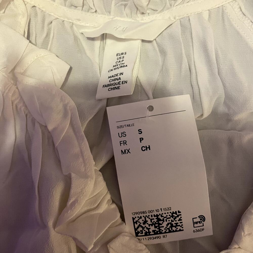 H&M Ruffled Trimmed Drawstring Blouse - Picture 3 of 11
